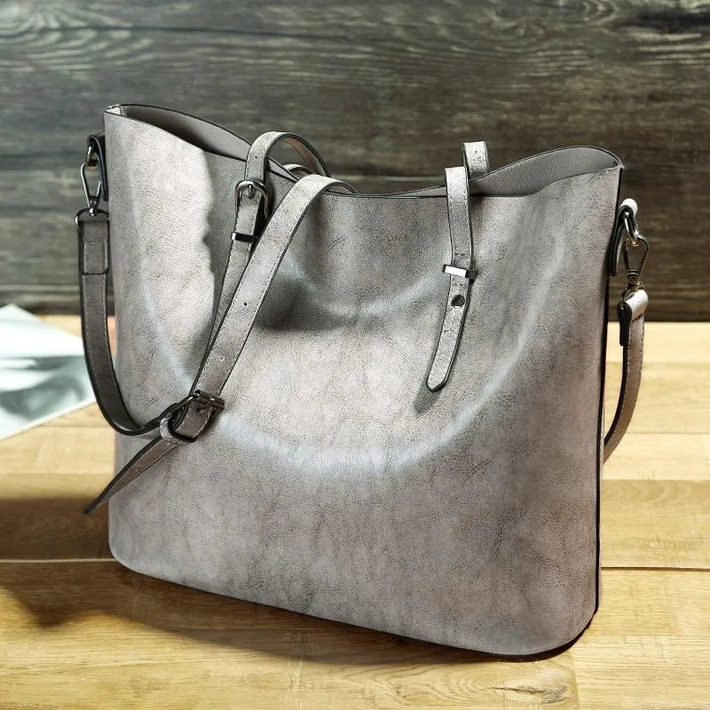 Cynthia’s Personal Favorite | Classic Shoulder Bag