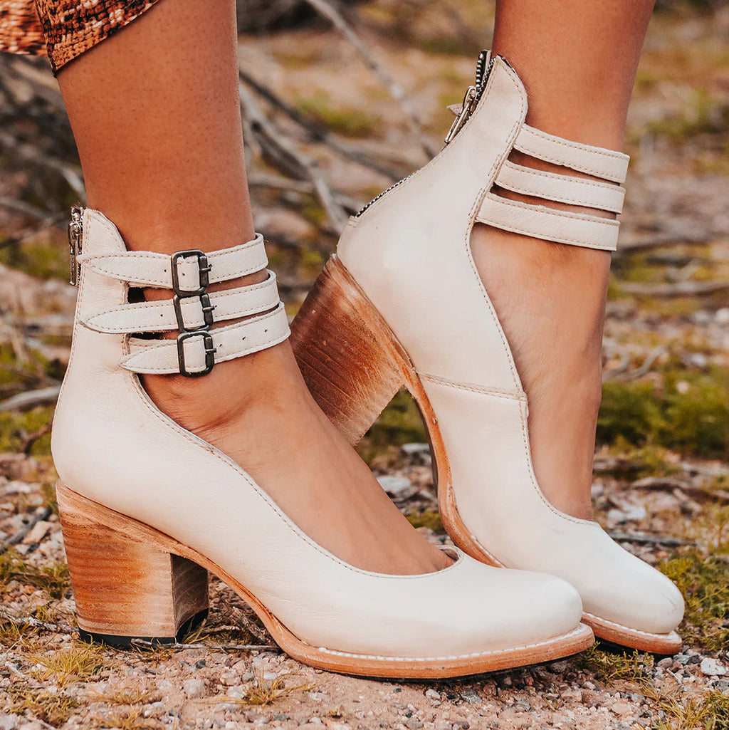 Timeless Vintage Leather Pumps
