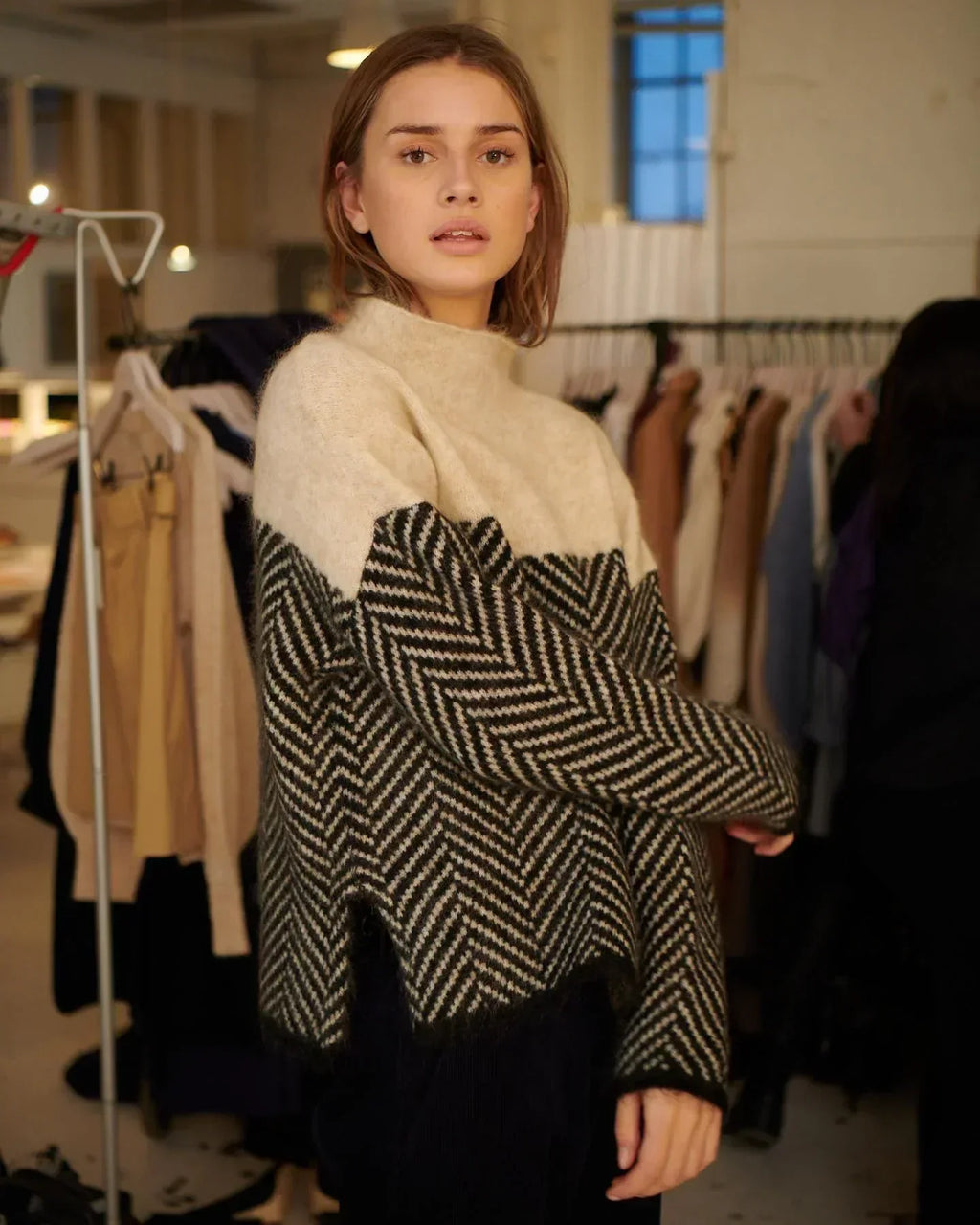 MIKAH | TURTLENECK SWEATER