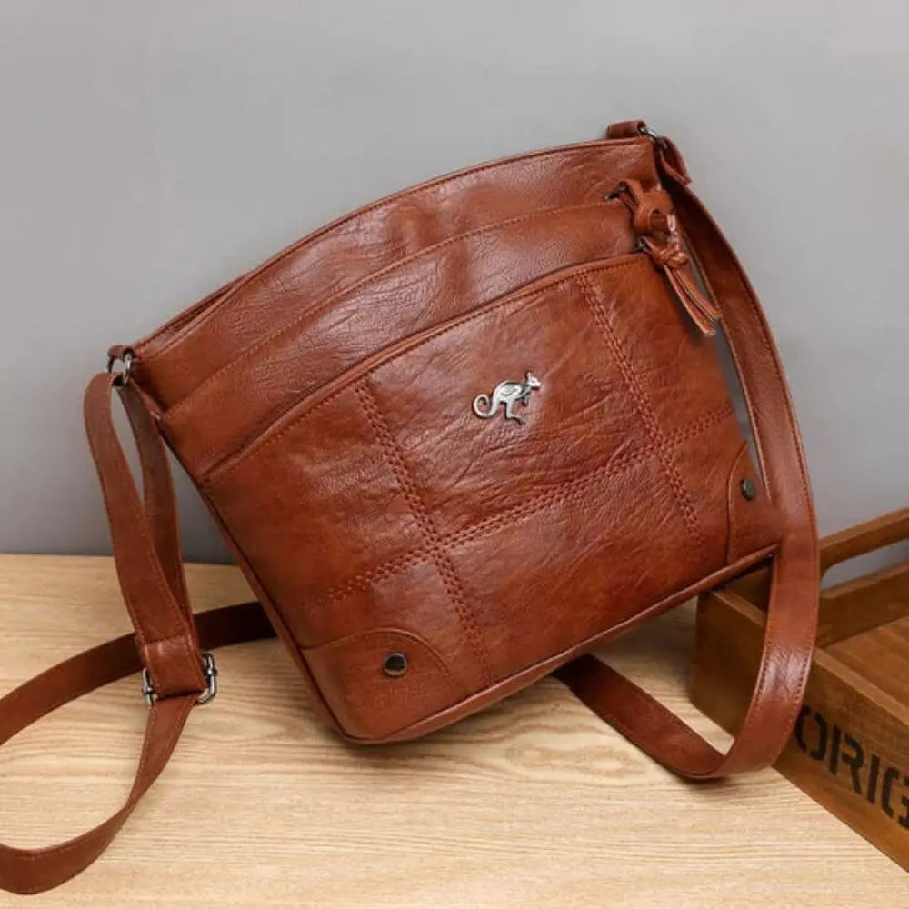 Gloria’s Graceful Design | Featured Signature Bag
