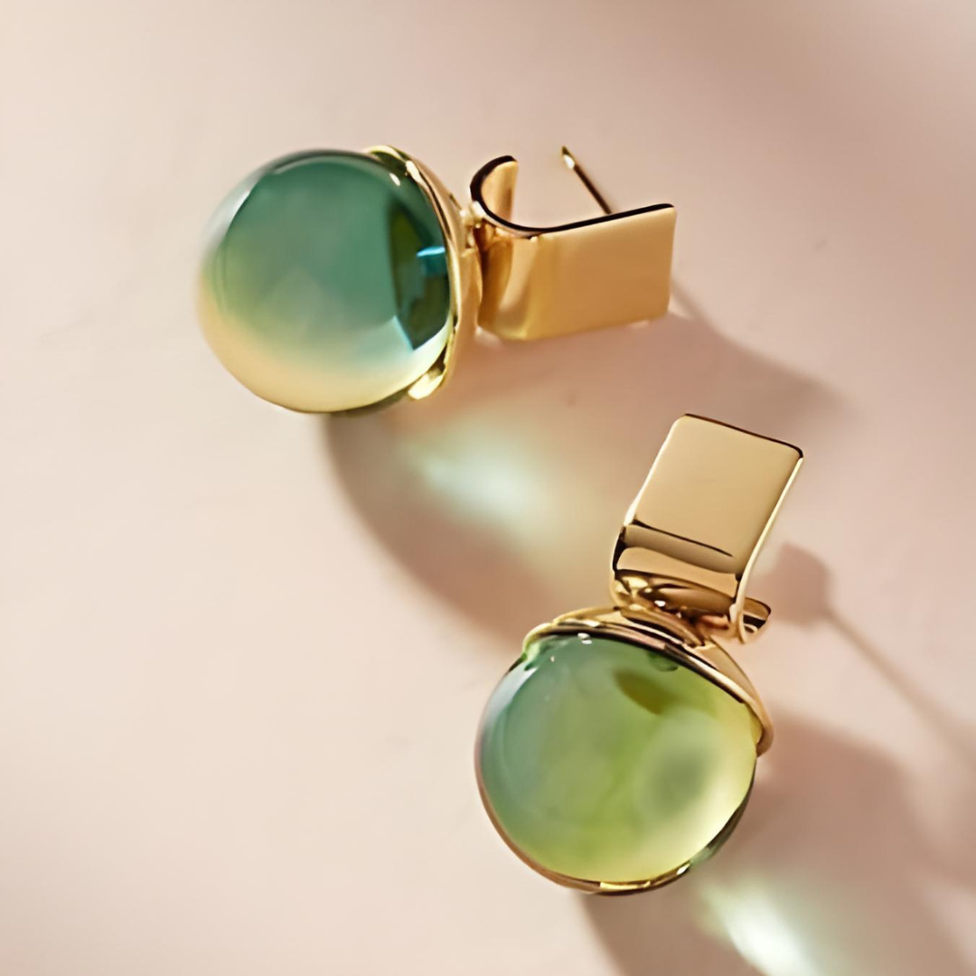 VINTAGE GREEN CRYSTAL GOLDEN EARRINGS