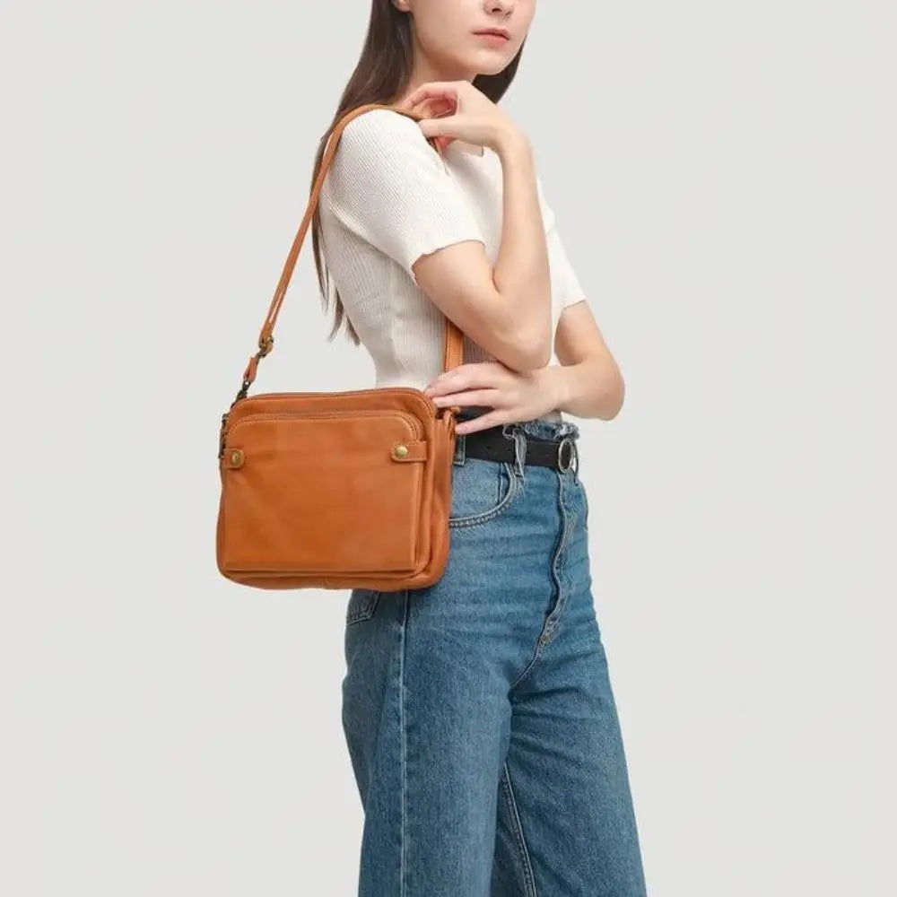 Carol’s Signature Look | Classic Everyday Bag