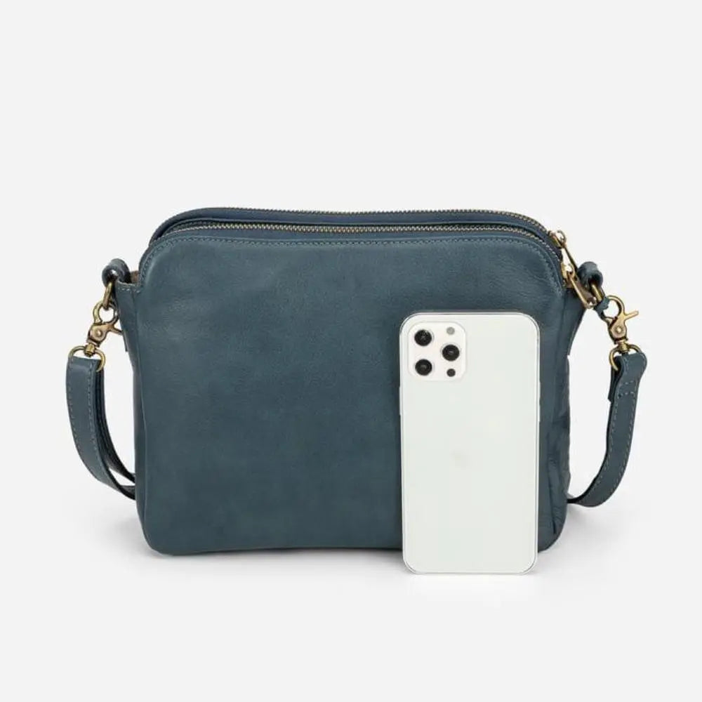 Carol’s Signature Look | Classic Everyday Bag