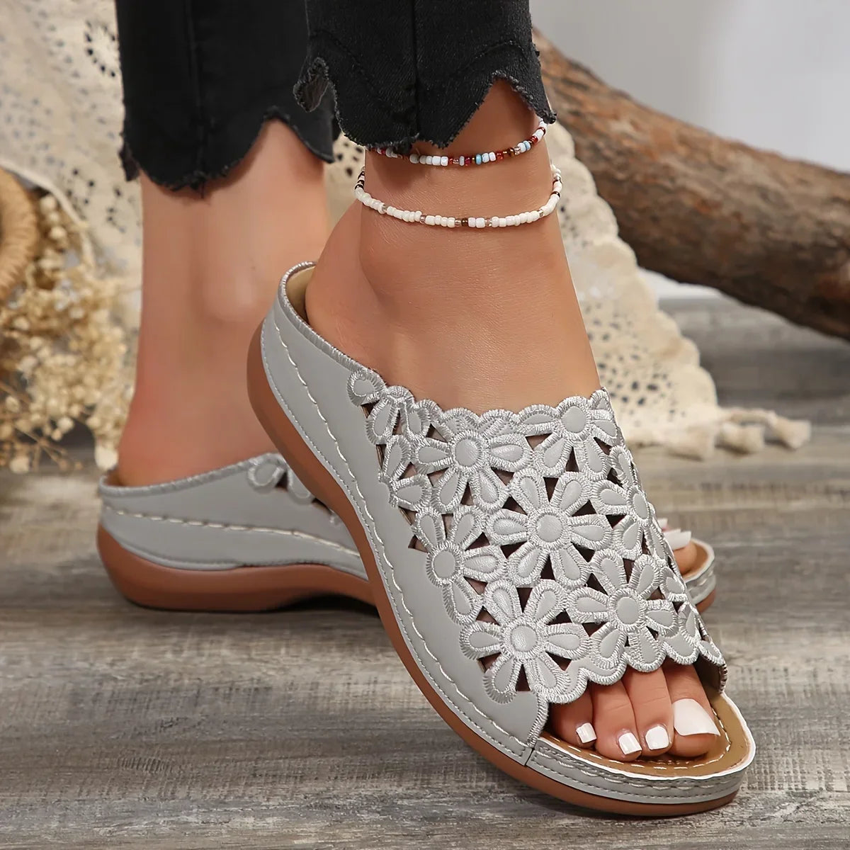 Ella™ - Elegant Floral Comfort Sandals