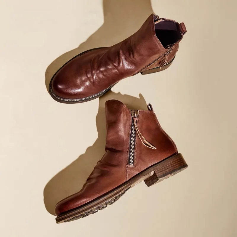 Daniel | Sleek Leather Chelsea Boots