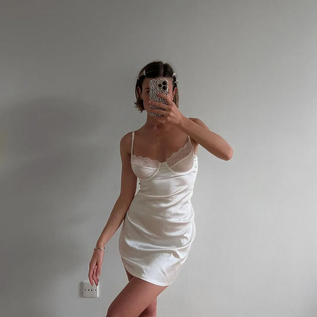 Yuki - Chic Open Neckline Finish Lingerie