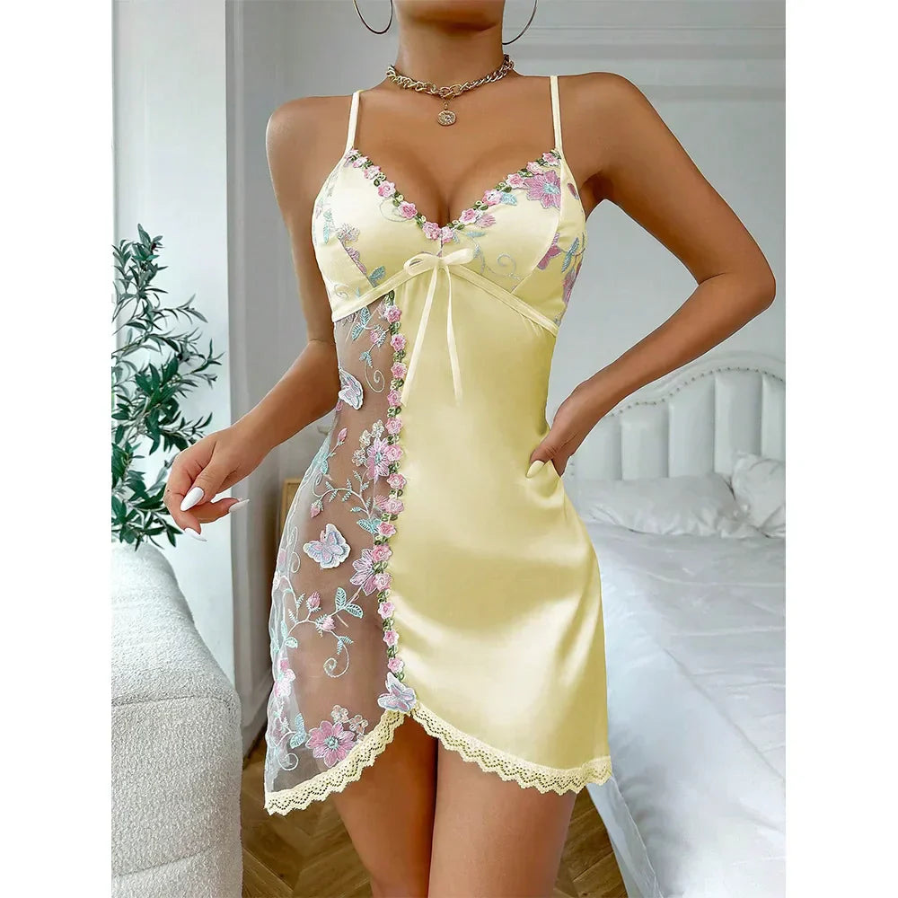 Lia Nightgown with Floral Pattern