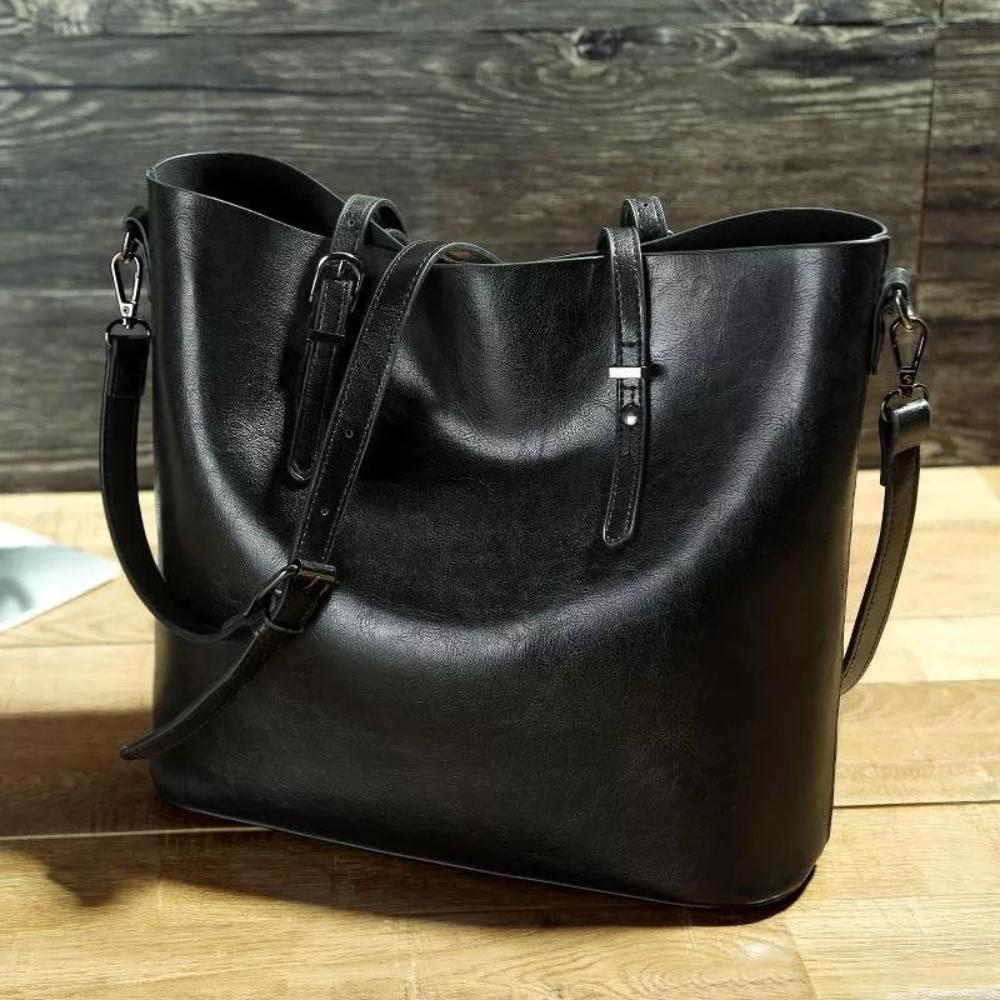 Cynthia’s Personal Favorite | Classic Shoulder Bag