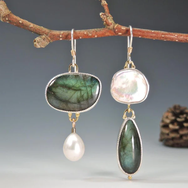 VINTAGE NATURAL STONE EARRINGS